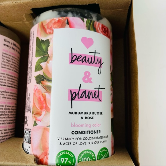 Love Beauty and Planet Murumuru Butter & Rose Shampoo + Conditioner - Picture 5 of 6